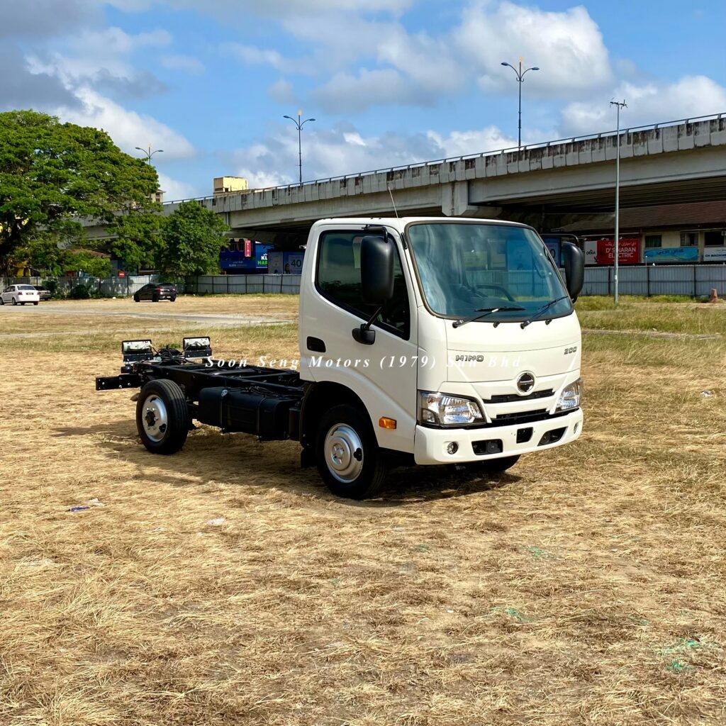 Hino 200 Malaysia_GDY231R